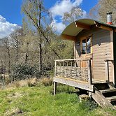 Cosy Woodland off Grid Shepherds Hut - Hazel