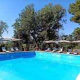 Apartment for 6 People in Villa Luzi Farmhouse