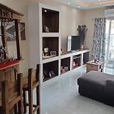 Room-very Bright Well Kept Apartment