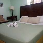 Room in Guest Room - Aanola Villas 6a Tranquil Privy Bedroom