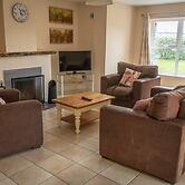 House 3 Dingle Manor Remarkable 3-bed House