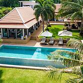 HSH - 3 Bedrooms Front Beach - Bangrak