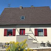 Holiday home with sauna and garden lounge