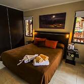 Blackstone Apart Boutique