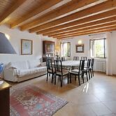 Fabulous Mansion in Pesina Spezie near Lake