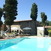 Holiday Home in Montecarelli With Pool