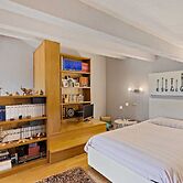 Belvilla by OYO Plush Holiday Home With Garden