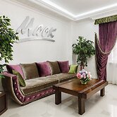 Hotel restaurant Mask