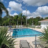 Sebastian Gardens Inn & Suites