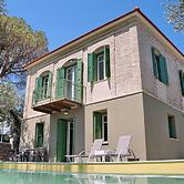 Ouzo Traditional House with private pool