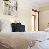 Home Near Shops & Beach