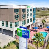 Holiday Inn Express Gulfport Beach by IHG