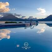 Hotel y Centro de Convenciones Jardines del Lago