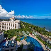Crowne Plaza Resort Sanya Bay by IHG