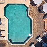Bella Vista Hotel by Checkin