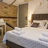 XIV Century rooms