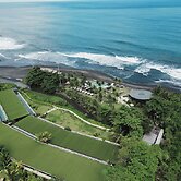 Hotel Komune and Beach Club Bali