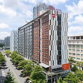 ibis Saigon South
