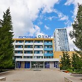 Tan Hotel