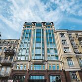 11 Mirrors Design Hotel