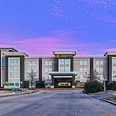 La Quinta Inn & Suites by Wyndham Starkville at MSU