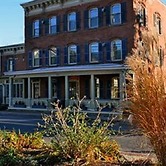 The 1850 House Inn and Tavern