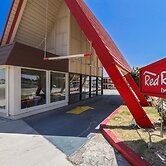 Red Roof Inn Needles
