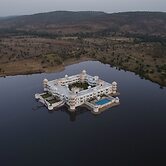 juSTa Lake Nahargarh Palace