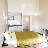 Airport Manor Inn