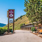 Elk Refuge Inn