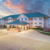 Green Mill Village Hotel & Suites, BW Signature Collection