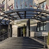 Ambassador Plaza Hotel