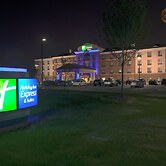 Holiday Inn Express & Suites Detroit North - Troy by IHG