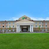 Holiday Inn Express & Suites Utica by IHG
