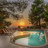 Greek Pride Cronwell Rahoni