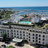 Wyndham Grand Istanbul Kalamis Marina Hotel