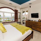 Grand Caribe Belize