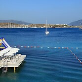 Royal Arena Hotel & Resort Spa