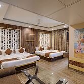 The Royal Melange Beacon