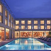 Courtyard by Marriott Kochi Airport