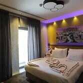 Royal Court Hotel