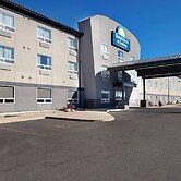Days Inn & Suites by Wyndham Yorkton
