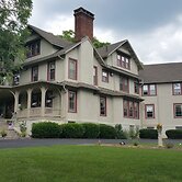 The Inn at Ragged Edge