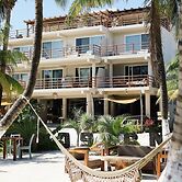 Noah Beach Hotel & Suites