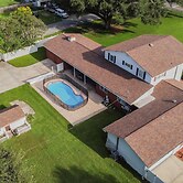 A Large Tropical 7 Bedroom Estate by RedAwning