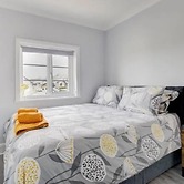 Charming 3-bed Cottage in Swanage