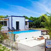 Regina Ishigaki Blue Stage