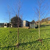 Shepherds Hut-1 Bed-hot Tub-pet Friendly