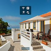 Villa Traditional, Pico by Izibookings