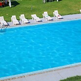 Very Nice Apartment With Pool and Garden